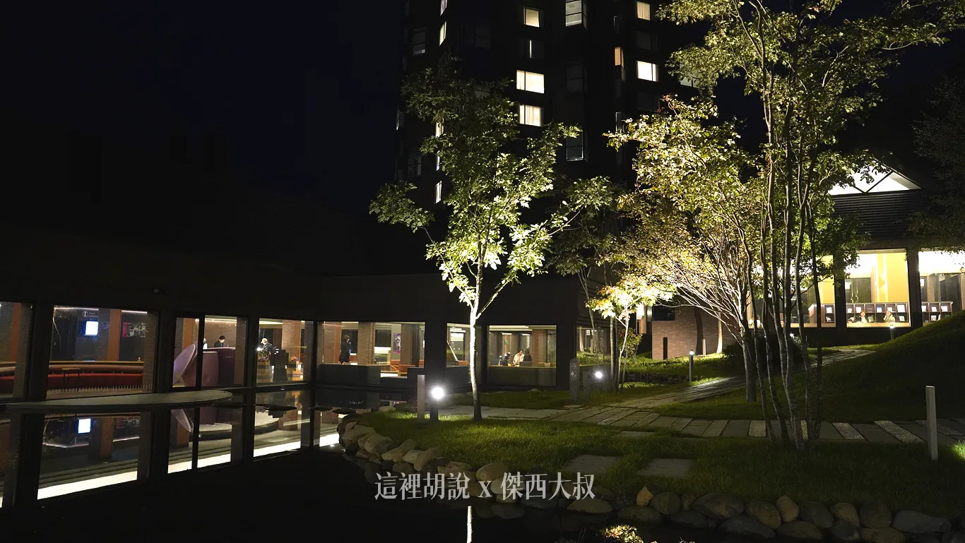 晚上的風景（照片內為飯店大廳）