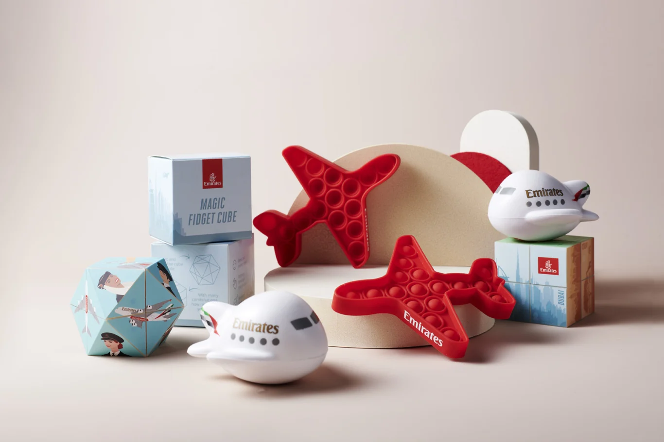 阿聯酋航空 (Emirates) 為所有年齡層的顧客設計了一系列感官產品和指尖玩具 阿聯酋航空 (Emirates) 為所有年齡層的顧客設計了一系列感官產品和指尖玩具