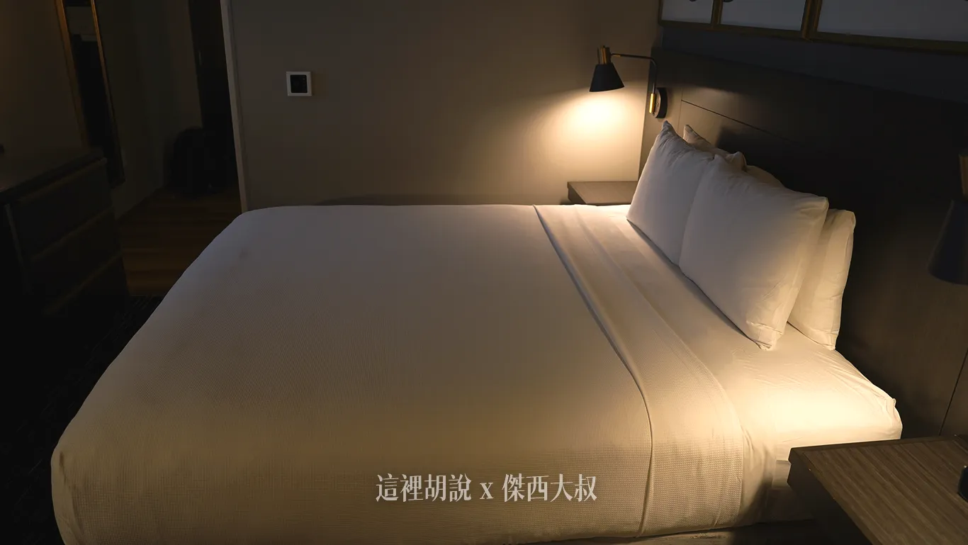 雙人床
