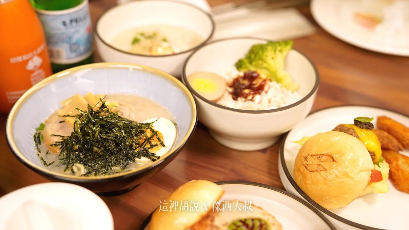 日式豚骨拉麵 Tonkotsu Chashu Ramen / 嚴選漢堡 Premium Burgers