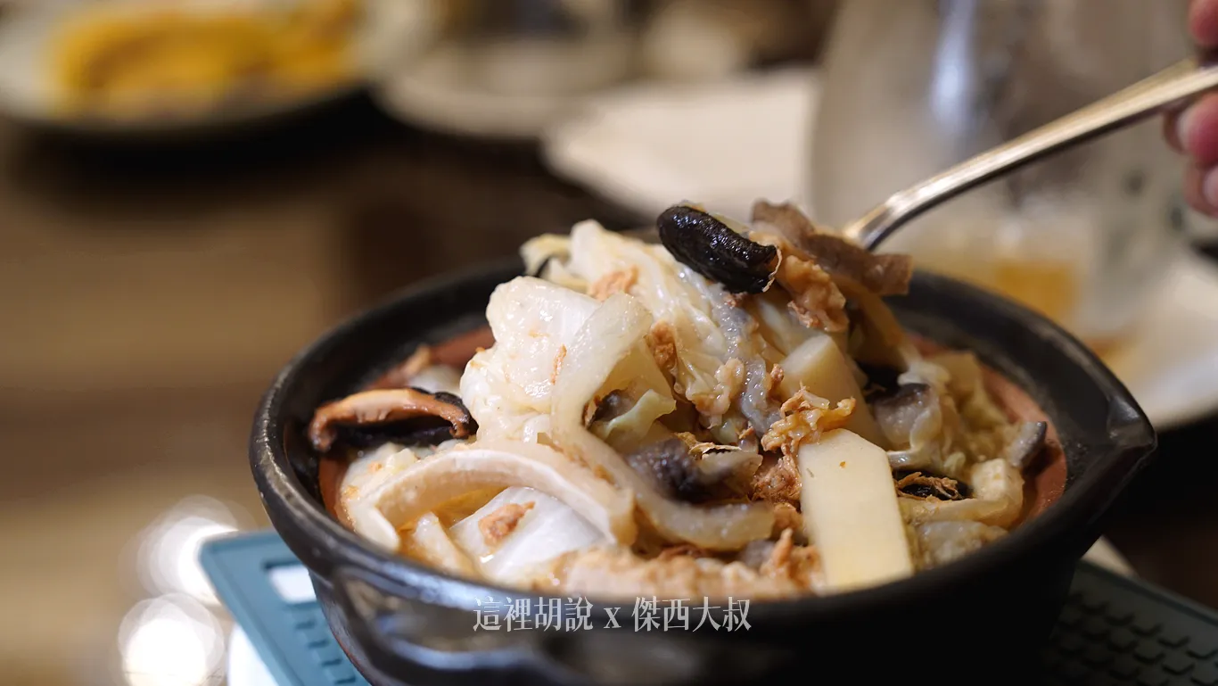 魚皮白菜滷：整理照片的時候才發現他是白菜滷，主要是因為其他的配料真的多，白菜才一點，跟典型的白菜滷有一點差異。