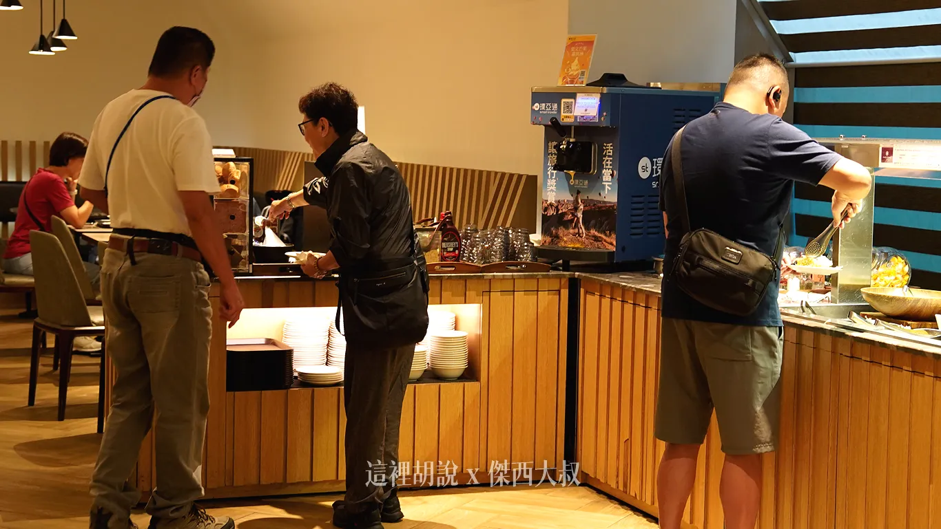 有各種不同冷熱食可以選擇