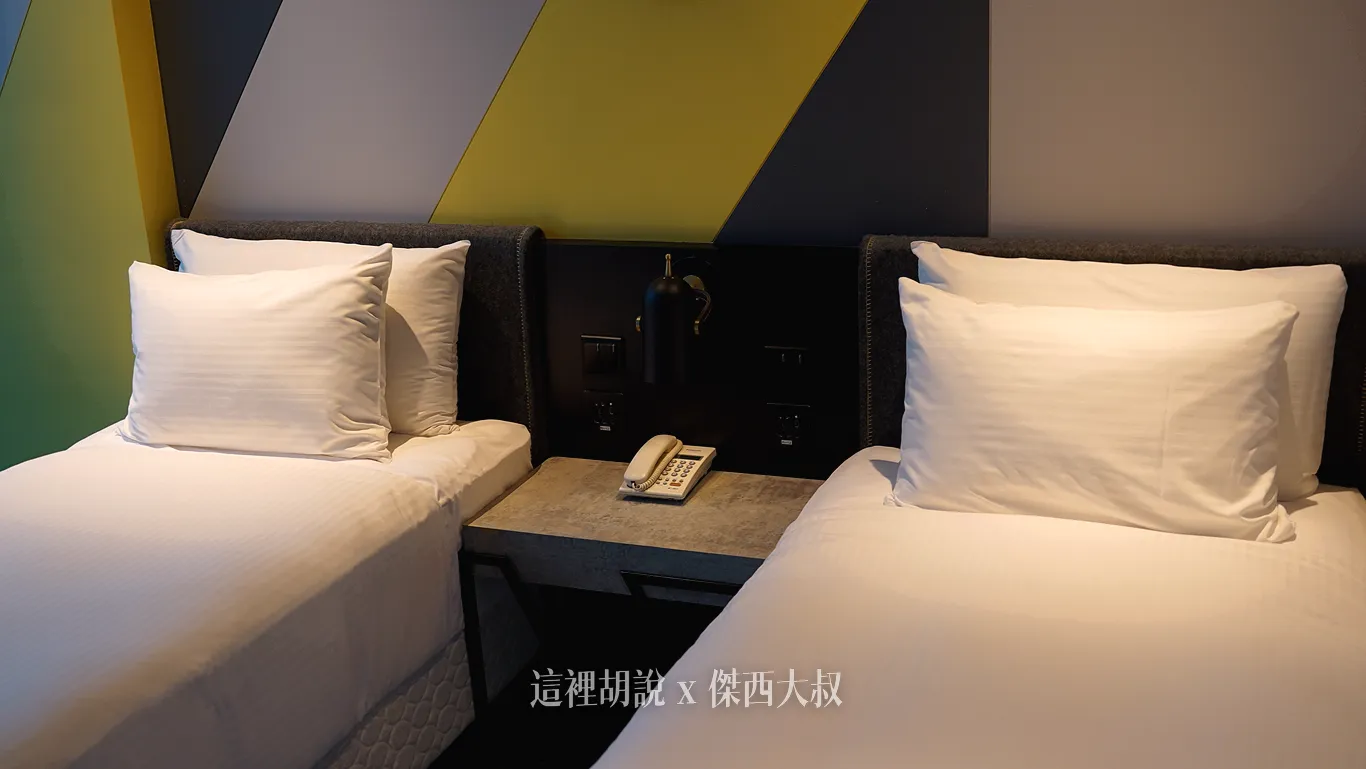 兩張單人床，兩人入住時也不會干擾到彼此休息