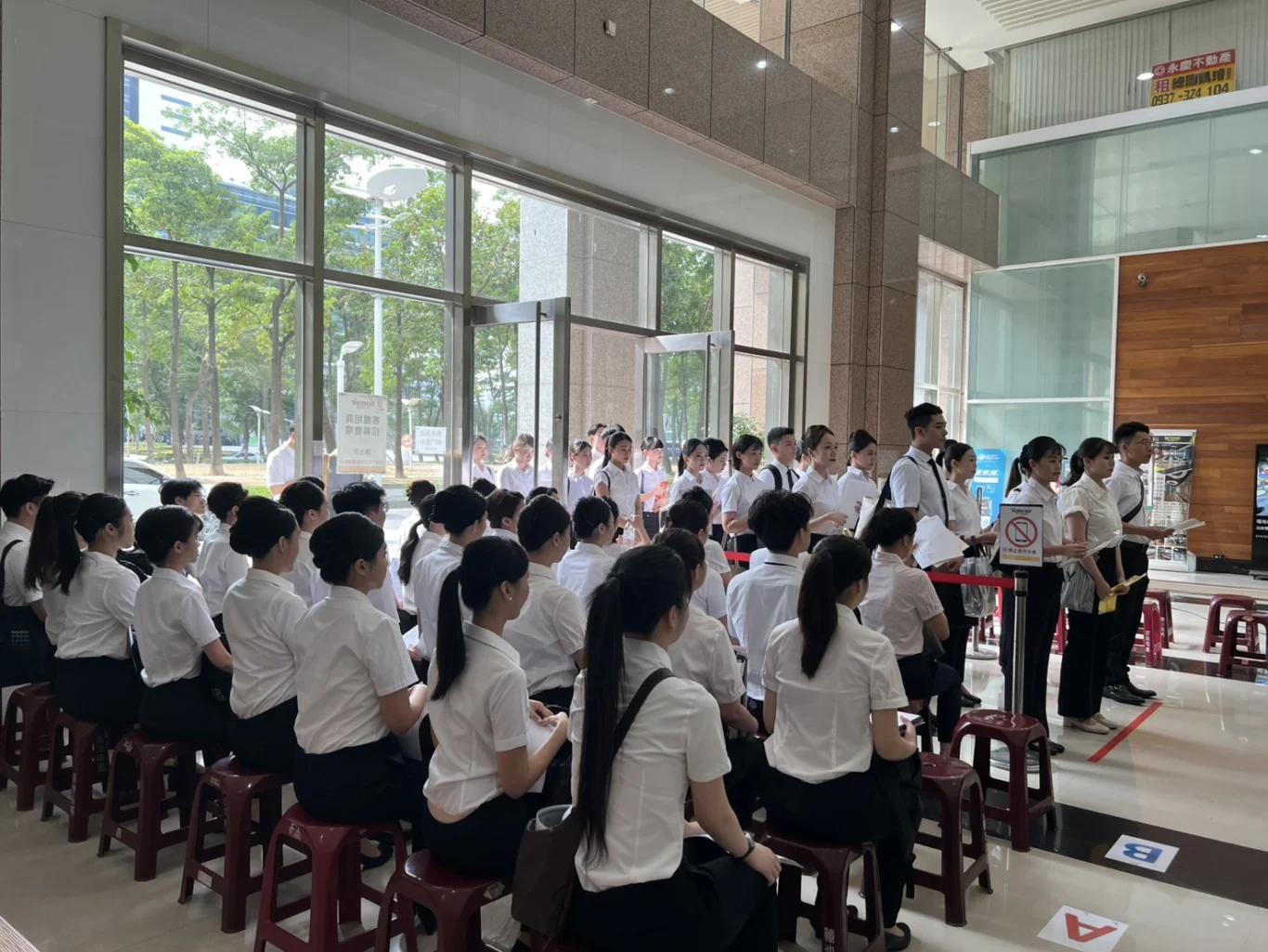 台灣虎航今高雄客艙組員初試 踴躍積極網羅在地優秀生力軍 深耕南部市場 - 這裡胡說 JL TALKS