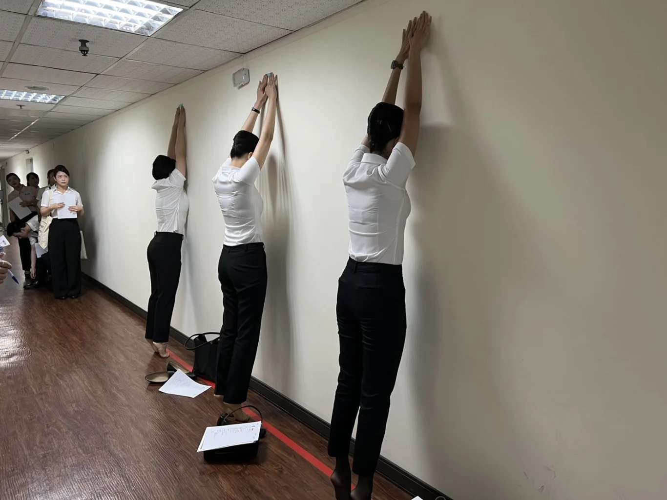 台灣虎航今高雄客艙組員初試 踴躍積極網羅在地優秀生力軍 深耕南部市場 - 這裡胡說 JL TALKS