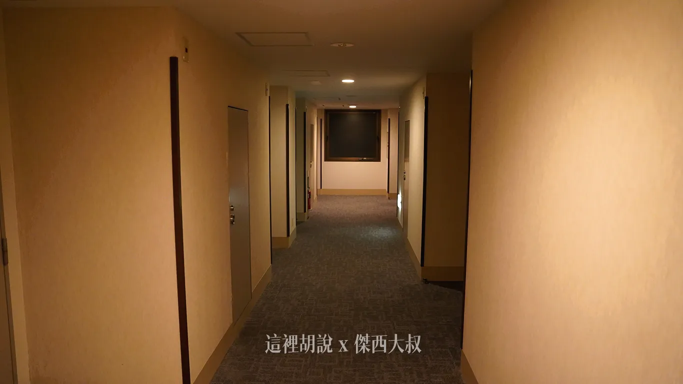 客房外面的走廊