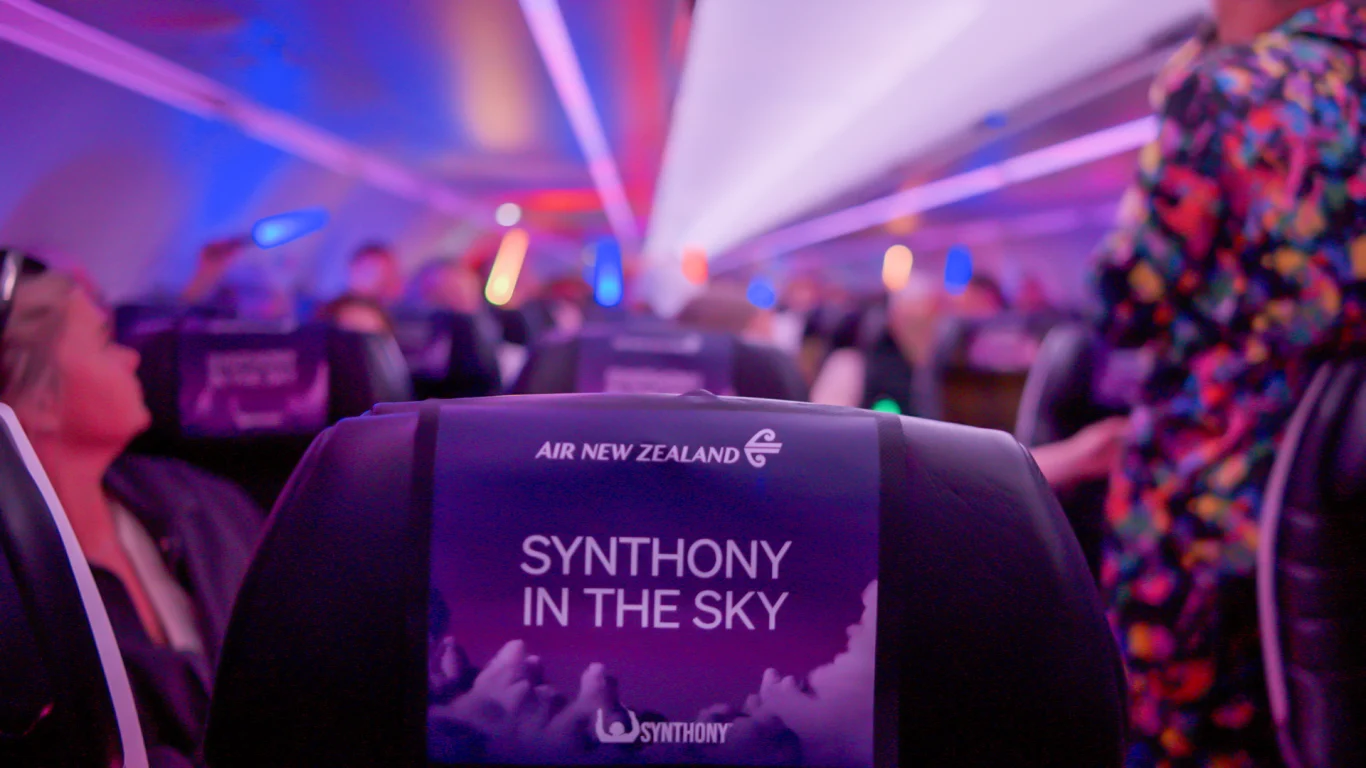 30,000 英尺高空的世界級音樂會：紐西蘭航空 SYNTHONY in the Sky 展翅高飛 - 這裡胡說 JL TALKS