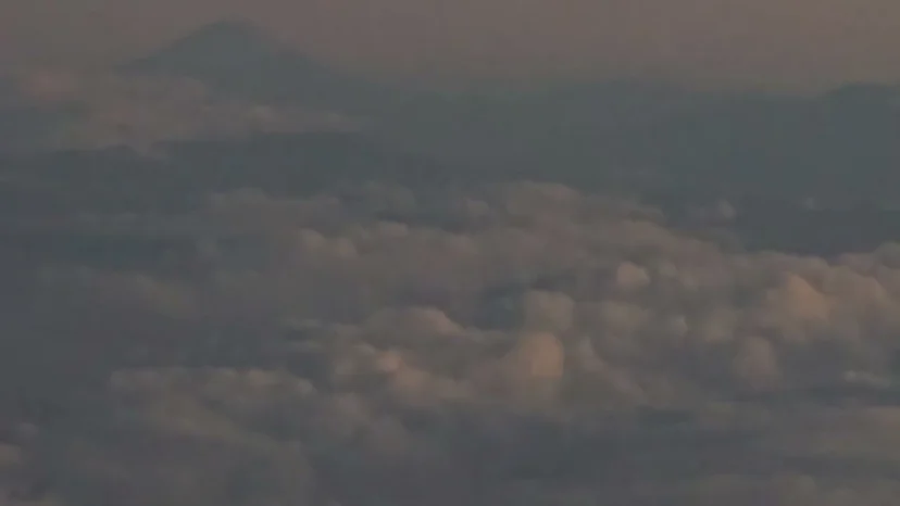 飛北海道看不看的到富士山？包含仙台、東北 - 這裡胡說 JL TALKS