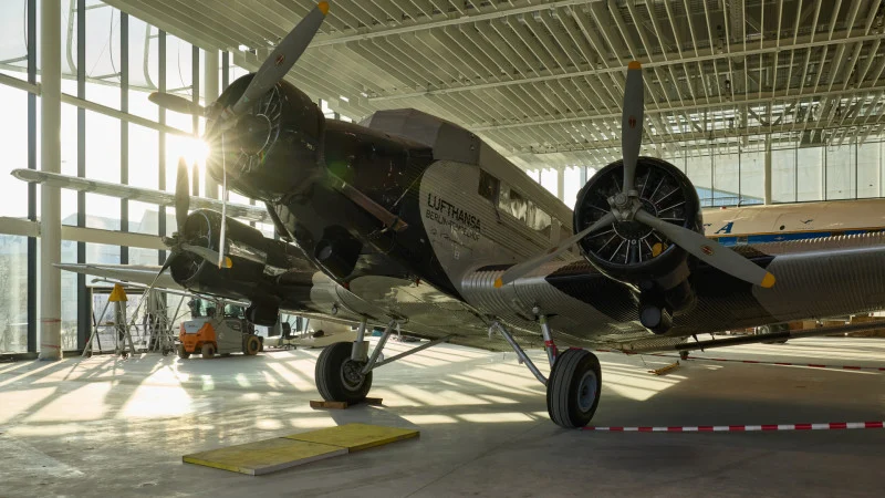 慶祝百年 歷史名機 Ju 52 與 Super Star 於「漢莎航空集團一號機棚」組裝完成：關於 Ju 52
