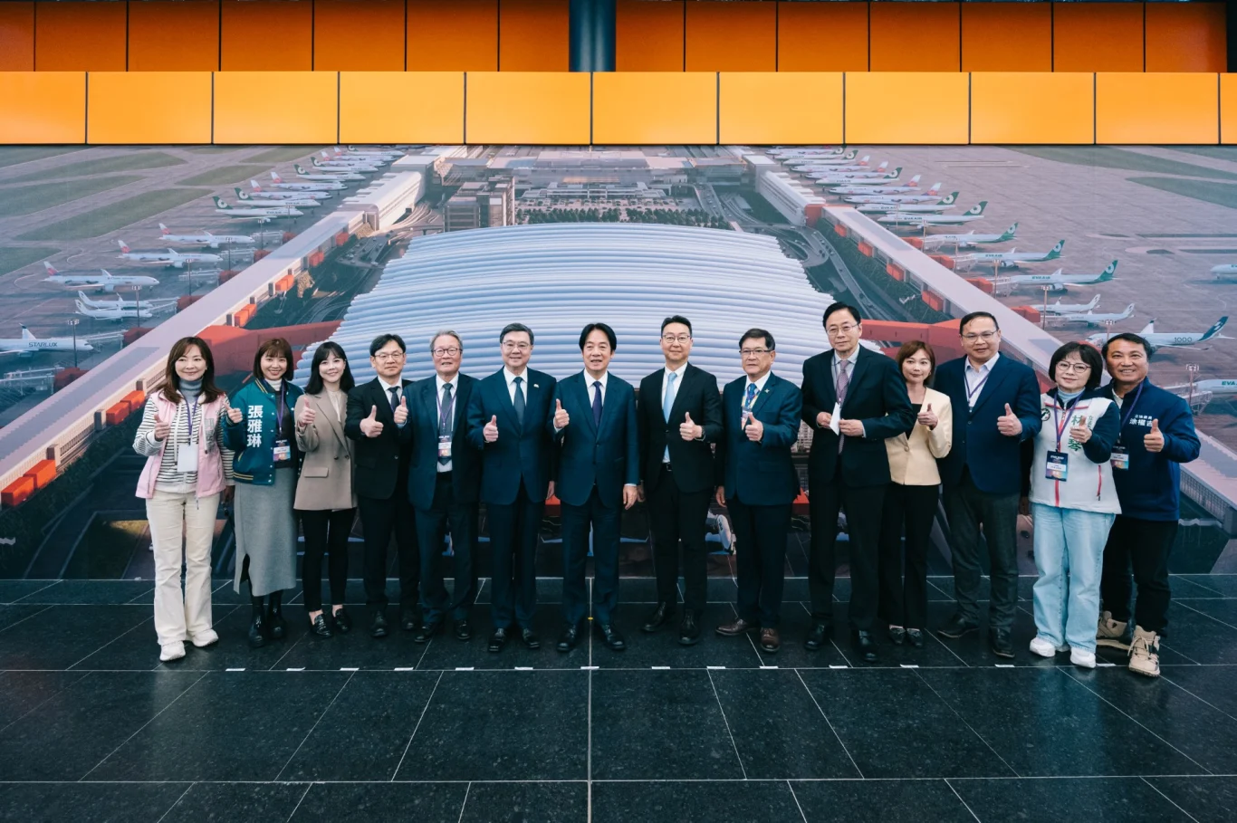 桃園機場北廊廳正式啟用,總統賴清德與貴賓們共同見證嶄新國門迎接國際旅客。 桃園機場北廊廳正式啟用,總統賴清德與貴賓們共同見證嶄新國門迎接國際旅客。