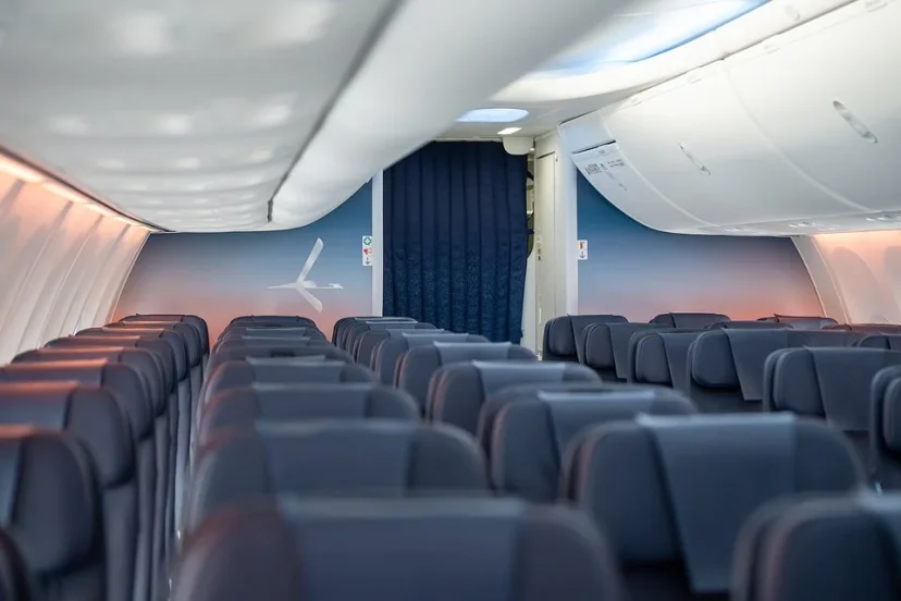 波蘭航空揭曉全新 B737 MAX 8 客艙內裝 - 這裡胡說 JL TALKS