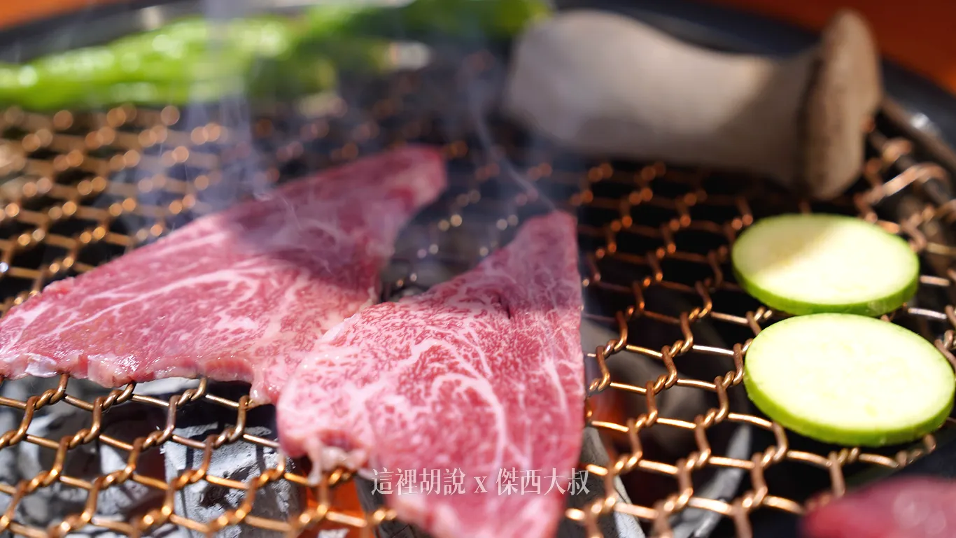 套餐當中有一小片的蝦子肉，我們吃過都覺得非常的驚艷，所以又單點了一份
