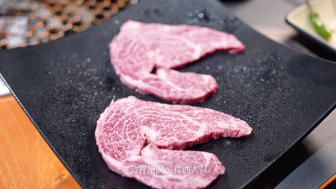 這個是單獨點的蝦子肉，油花完美肉質軟嫩
