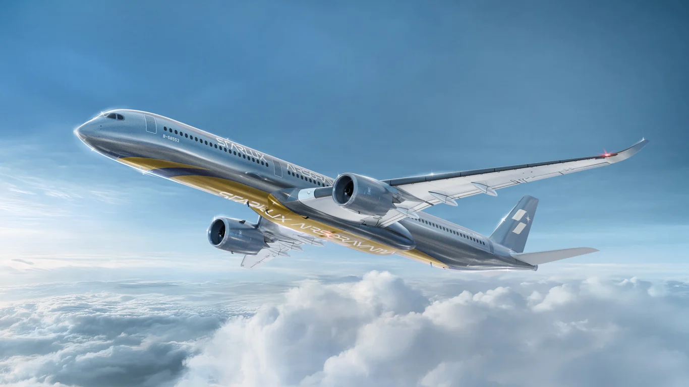 STARLUX AIRSORAYAMA Silver B-58553