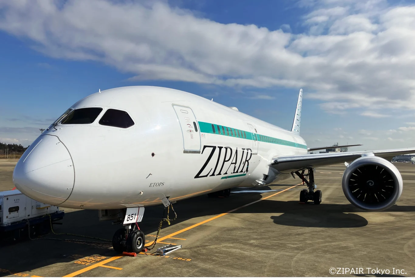 施作微結構表面後的 ZIPAIR 機體（787-8 型機）