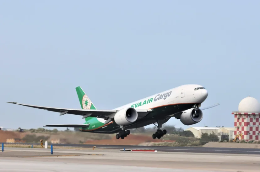 長榮航空推動貨運數位轉型 台灣首家簽署加入IATA「數位領導章程」成員 - 這裡胡說 JL TALKS