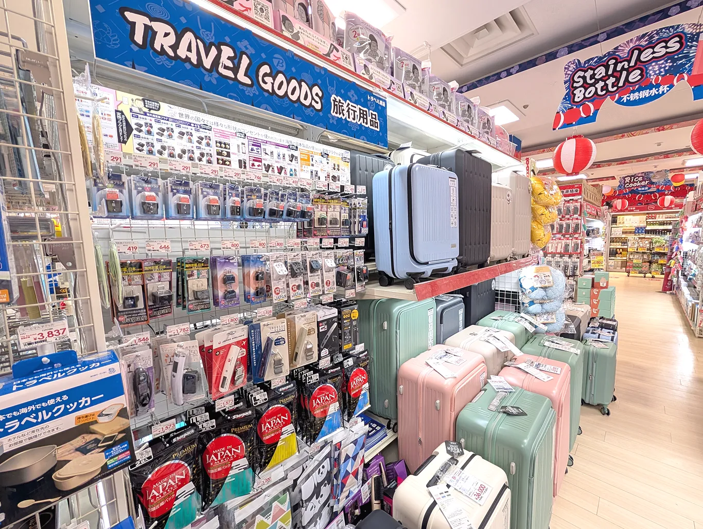 北海道 BicCamera Select 札幌狸小路店 新店正式開幕 開箱店內販售商品：店內陳設