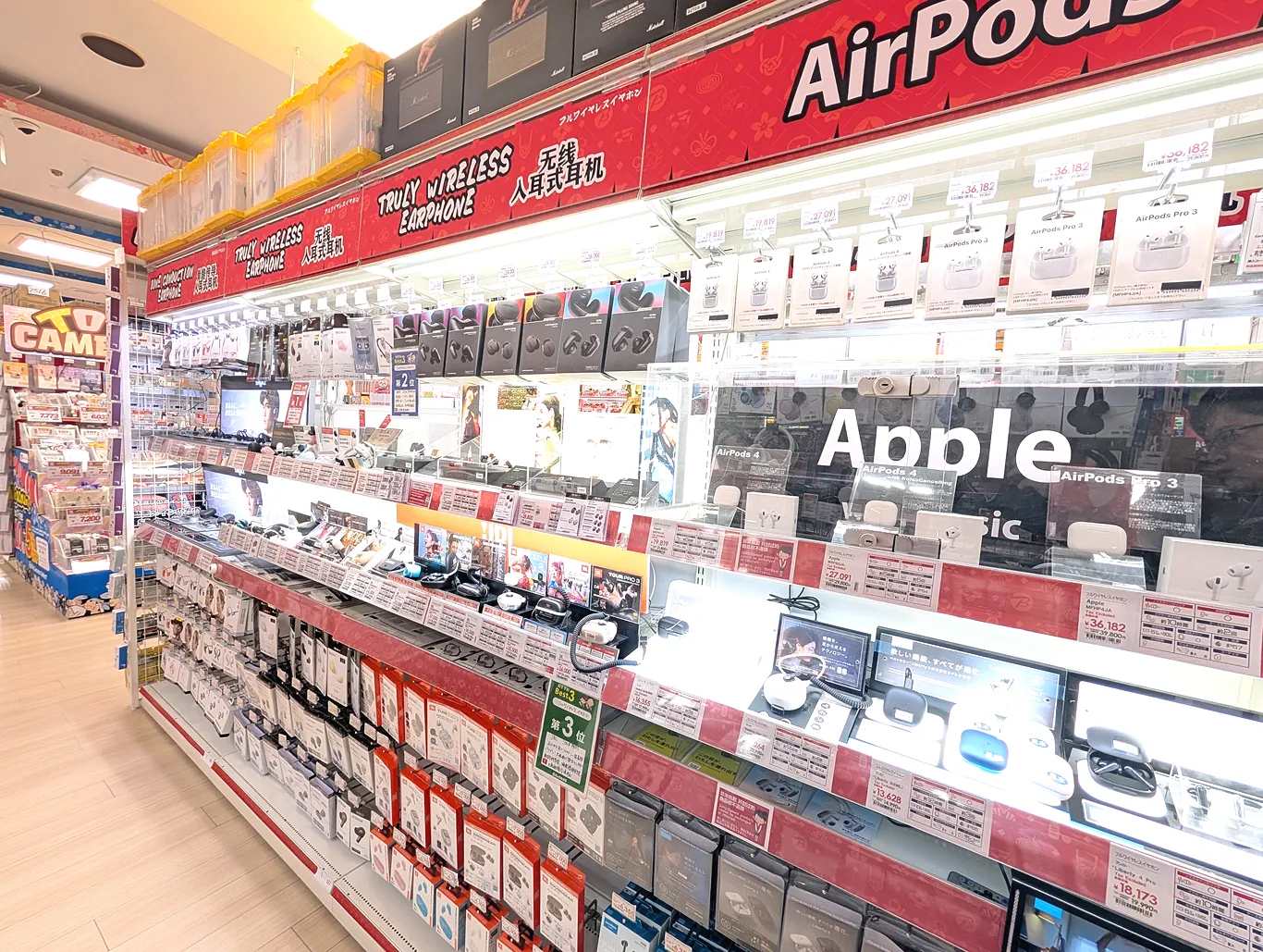 北海道 BicCamera Select 札幌狸小路店 新店正式開幕 開箱店內販售商品：店內陳設