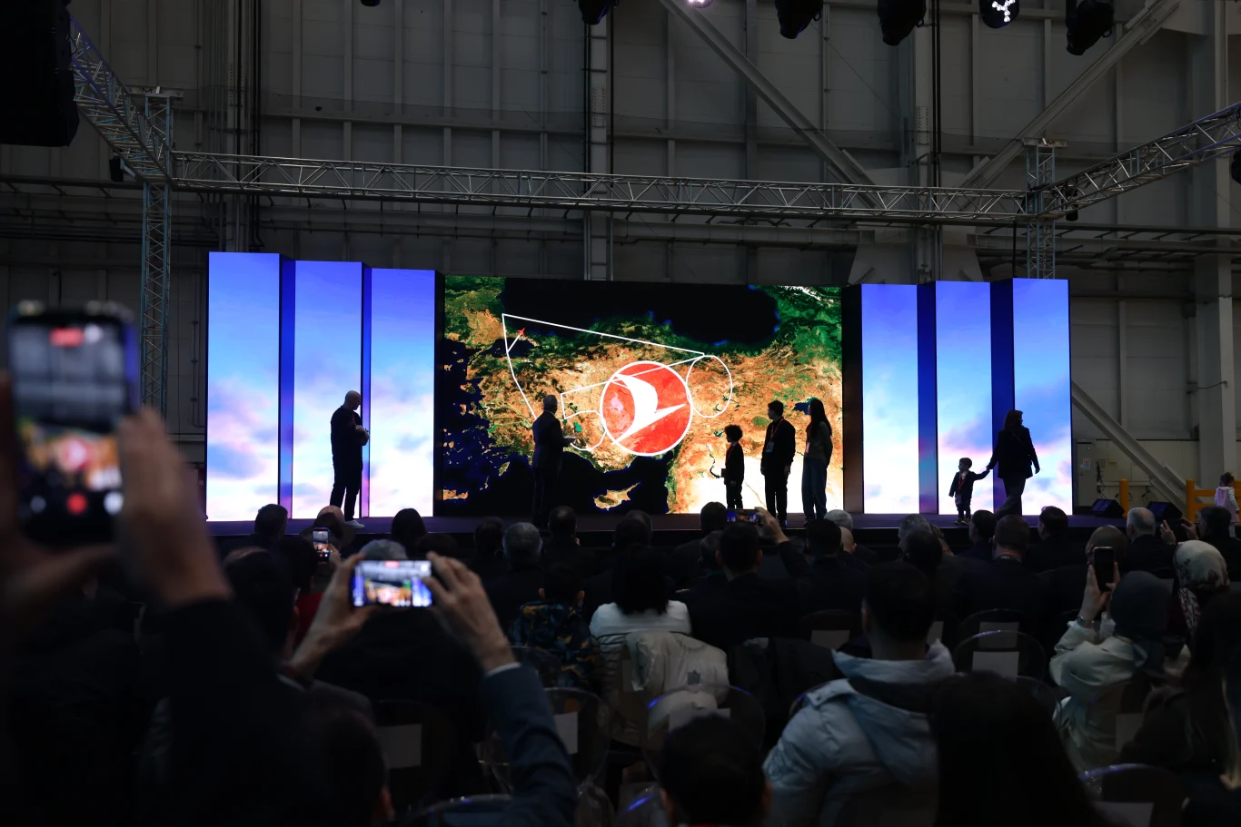 土耳其航空機隊規模達到 500 架 展示特別塗裝飛機「TK Family」 - 這裡胡說 JL TALKS 土耳其航空機隊規模達到 500 架 展示特別塗裝飛機「TK Family」 - 這裡胡說 JL TALKS
