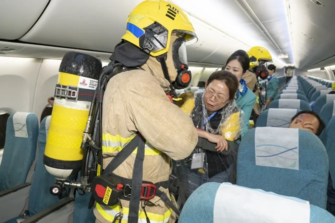香港機場進行飛機事故及救援演習  測試緊急事故應變能力 - 這裡胡說 JL TALKS