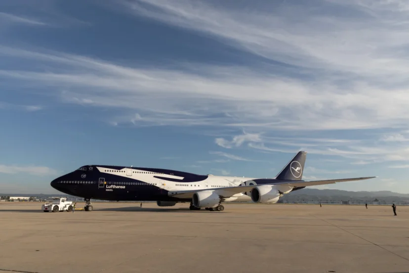 漢莎航空第六台超大鶴鳥紀念塗裝 747-8 慶祝成立 100 週年 - 這裡胡說 JL TALKS