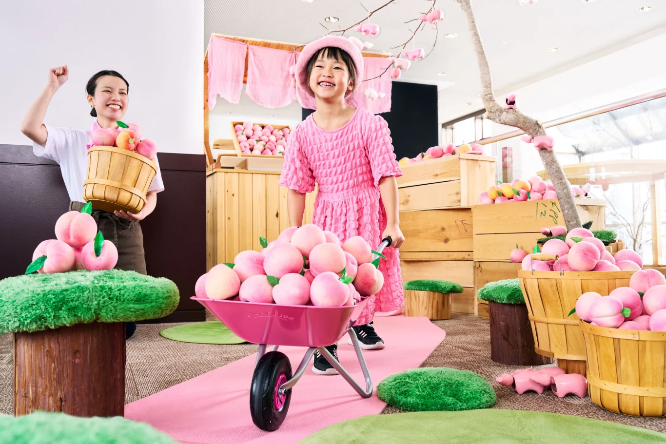 【星野集團 磐梯山溫泉飯店】從肚子到視線都被滿滿果香包圍!福島當地限定「Harakucchi 水蜜桃季 2026」強勢回歸:全新登場!重現果園氛圍的兩大實境小遊戲 【星野集團 磐梯山溫泉飯店】從肚子到視線都被滿滿果香包圍!福島當地限定「Harakucchi 水蜜桃季 2026」強勢回歸:全新登場!重現果園氛圍的兩大實境小遊戲