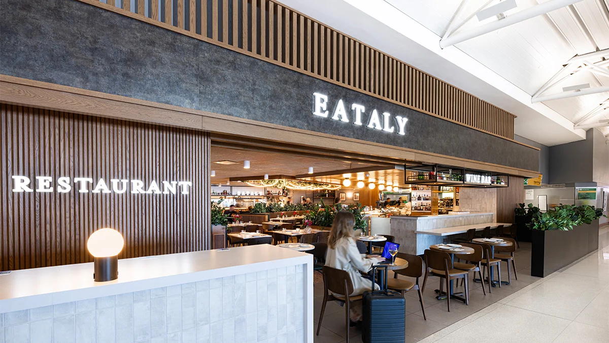 第八航廈迎來了北美機場首家 Eataly。圖片來源：ASUR Airports