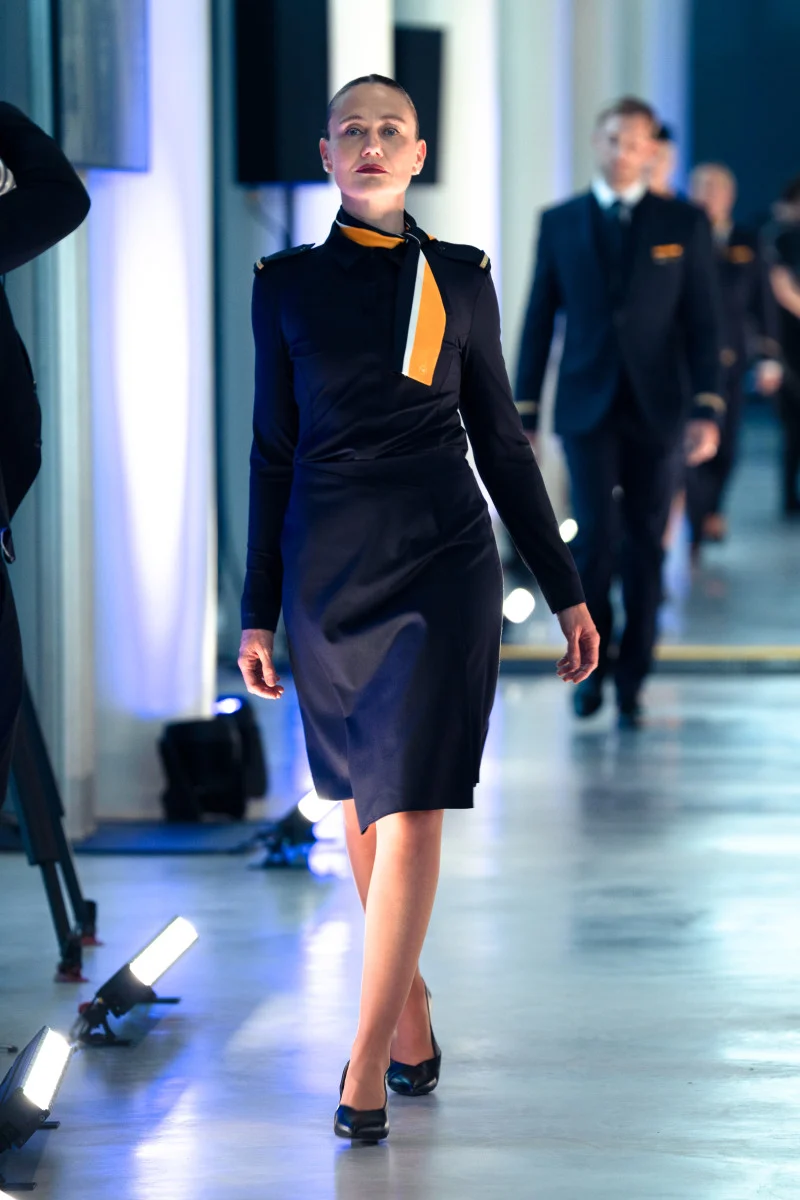 漢莎航空百年慶典：攜手 BOSS 推出全新優雅制服：經典色彩與創新設計的完美結合