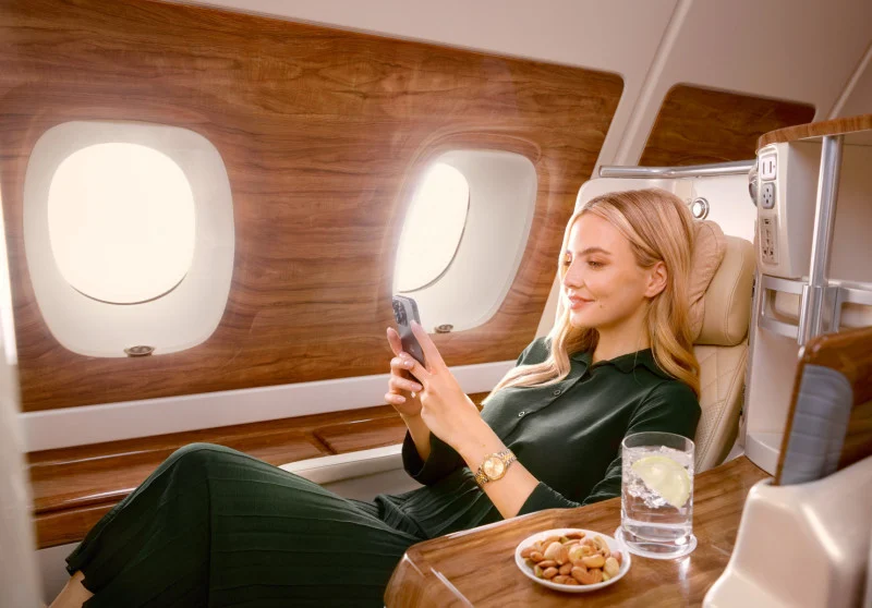 阿聯酋航空 A380 搭載全球首創星鏈 (Starlink) Wi-Fi 飛抵杜拜 提升飛機客艙新體驗:創下全球最大客機的技術首航紀錄 阿聯酋航空 A380 搭載全球首創星鏈 (Starlink) Wi-Fi 飛抵杜拜 提升飛機客艙新體驗:創下全球最大客機的技術首航紀錄