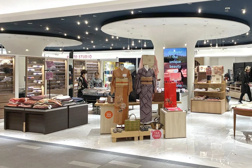 圖說:2F 和服專賣店「MEGA TANSOUYA」 圖說:2F 和服專賣店「MEGA TANSOUYA」