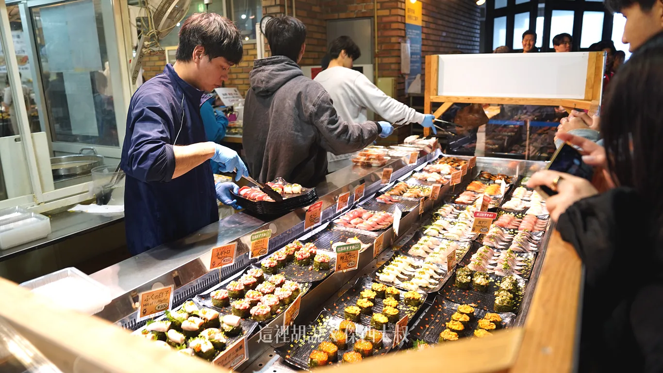 有一部份其實靠擺盤以及氣勢,重點魚料也要不手軟 有一部份其實靠擺盤以及氣勢,重點魚料也要不手軟