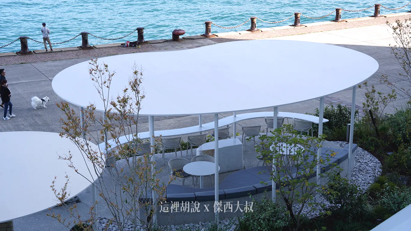 RISONARE 下關住宿開箱:戶外區 必訪波浪露台、河豚主題泳池與絕美海景 融入關門海峽地景的弧線之美與永續設施解析:河豚海灘 RISONARE 下關住宿開箱:戶外區 必訪波浪露台、河豚主題泳池與絕美海景 融入關門海峽地景的弧線之美與永續設施解析:河豚海灘