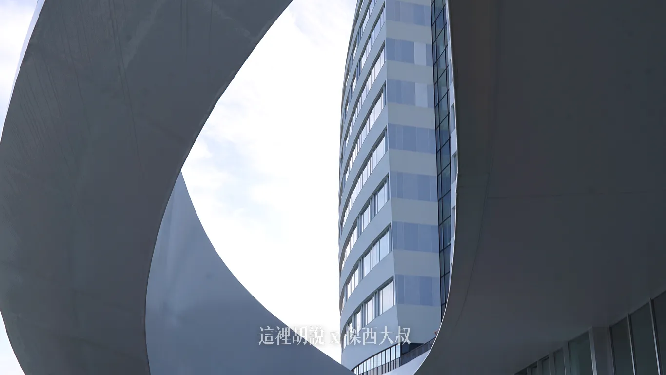 從樓梯看上去的建築 從樓梯看上去的建築