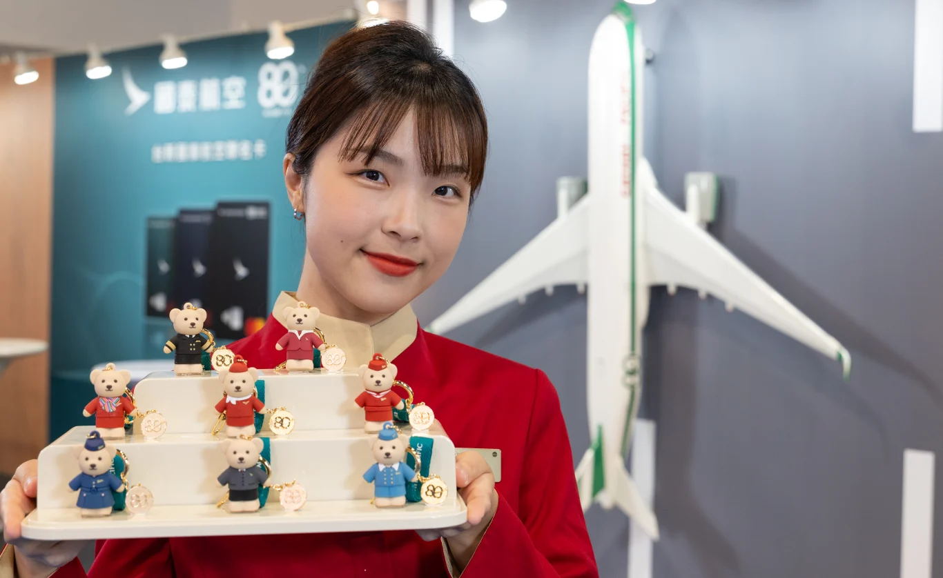 在國泰航空TTE旅展攤位下單預訂任一航點機票，還有機會贏得「台北－香港雙人來回機票」。
