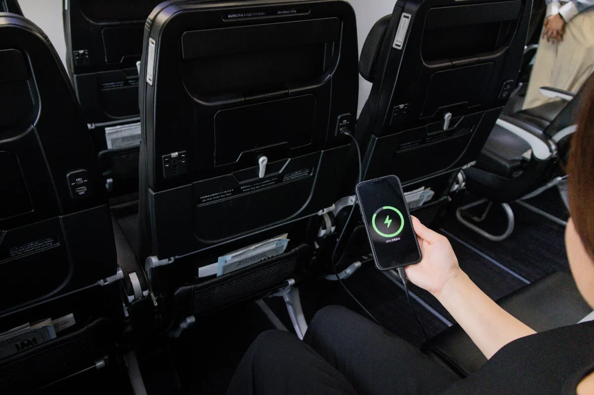 星悅航空攜手 Anker 日本 推出機上 USB 充電線免費借用服務:因應機上行動電源新規 聯手提供無憂充電體驗 星悅航空攜手 Anker 日本 推出機上 USB 充電線免費借用服務:因應機上行動電源新規 聯手提供無憂充電體驗