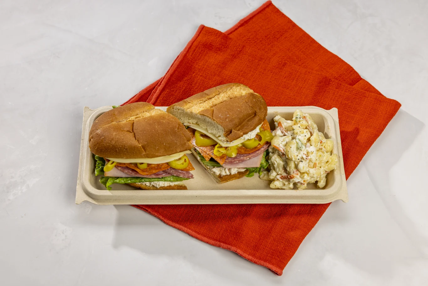 義式潛艇堡配謝爾頓主廚特製通心粉沙拉 (Italian sub with Chef Sheldon’s mac salad) $12.49