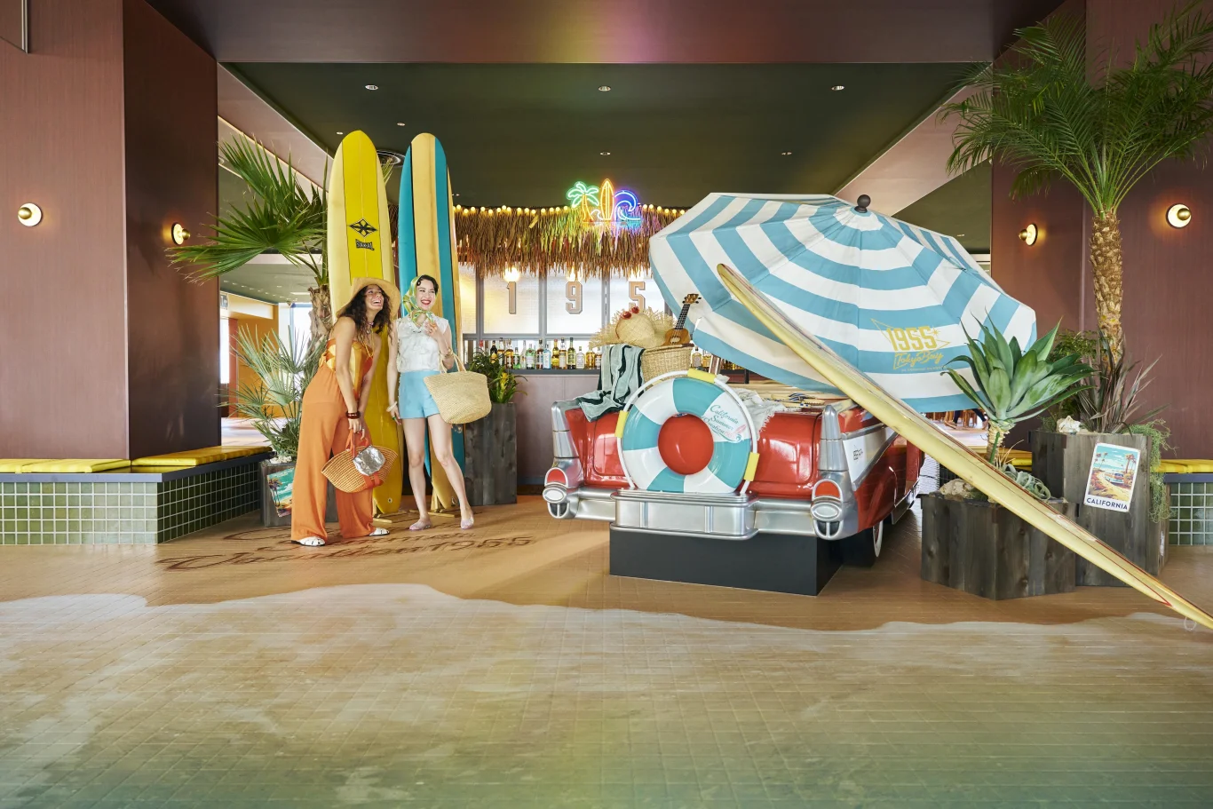 【1955 東京灣】享受涼爽館內海灘假期！加州衝浪文化主題「California Summer Vacation 1955」 - 這裡胡說 JL TALKS