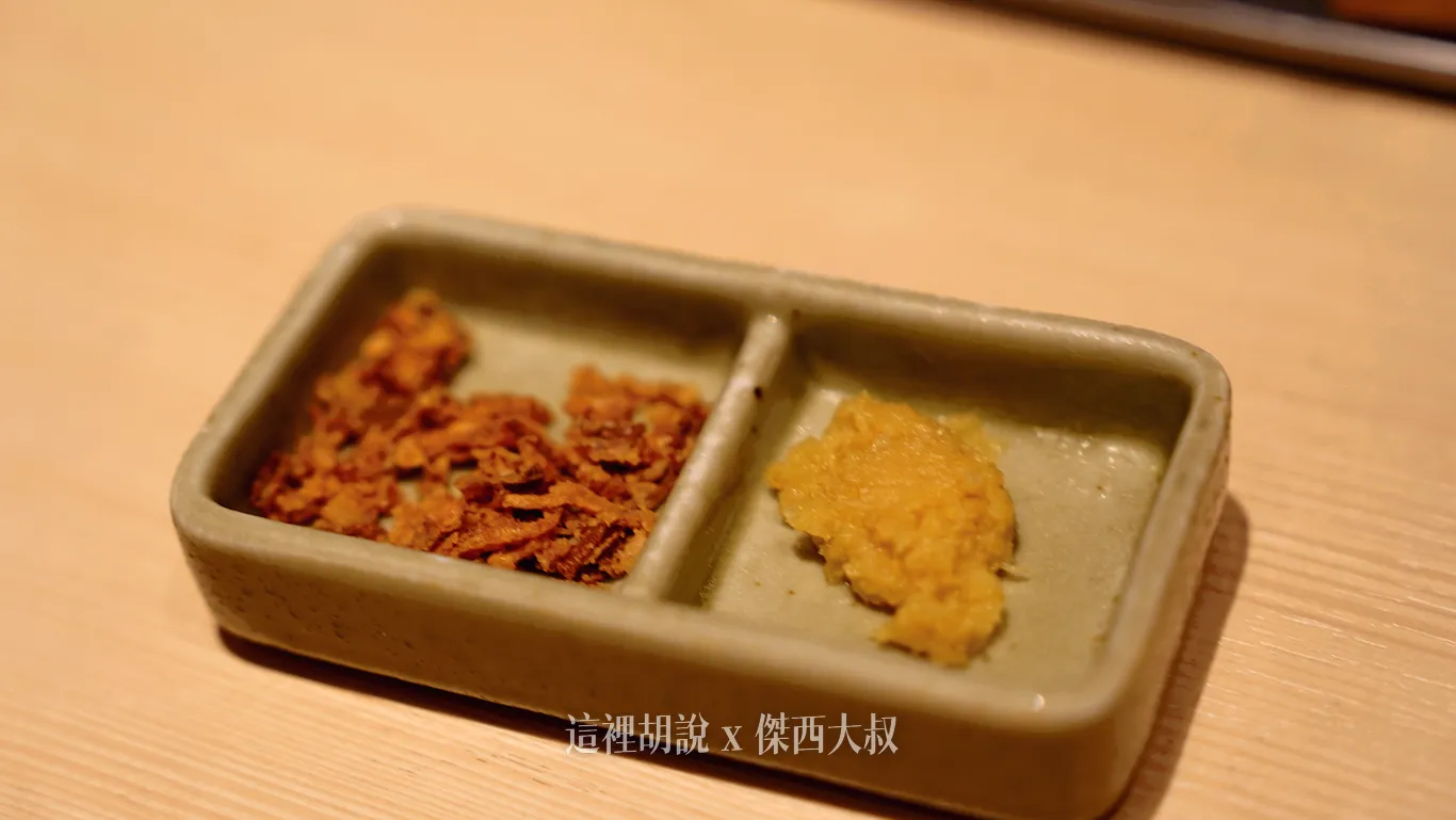 拉麵還沒來就先來的炸洋蔥、薑 拉麵還沒來就先來的炸洋蔥、薑