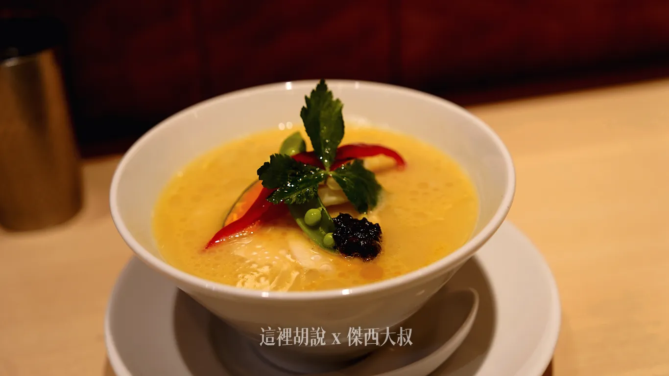 這是我點的雞白湯松露拉麵 這是我點的雞白湯松露拉麵
