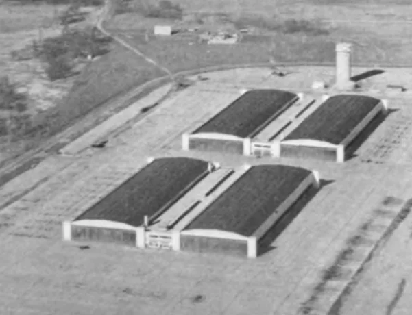 1946 年初剩餘軍用飛機製造廠的航照圖。 1946 年初剩餘軍用飛機製造廠的航照圖。
