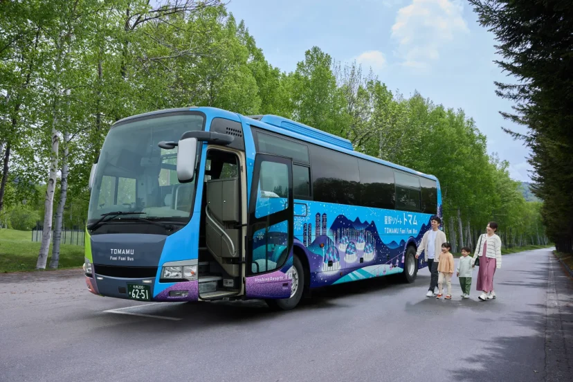 星野集團 TOMAMU 推出親子專用巴士「TOMAMU Fami Fami Bus」首度運行 - 這裡胡說 JL TALKS