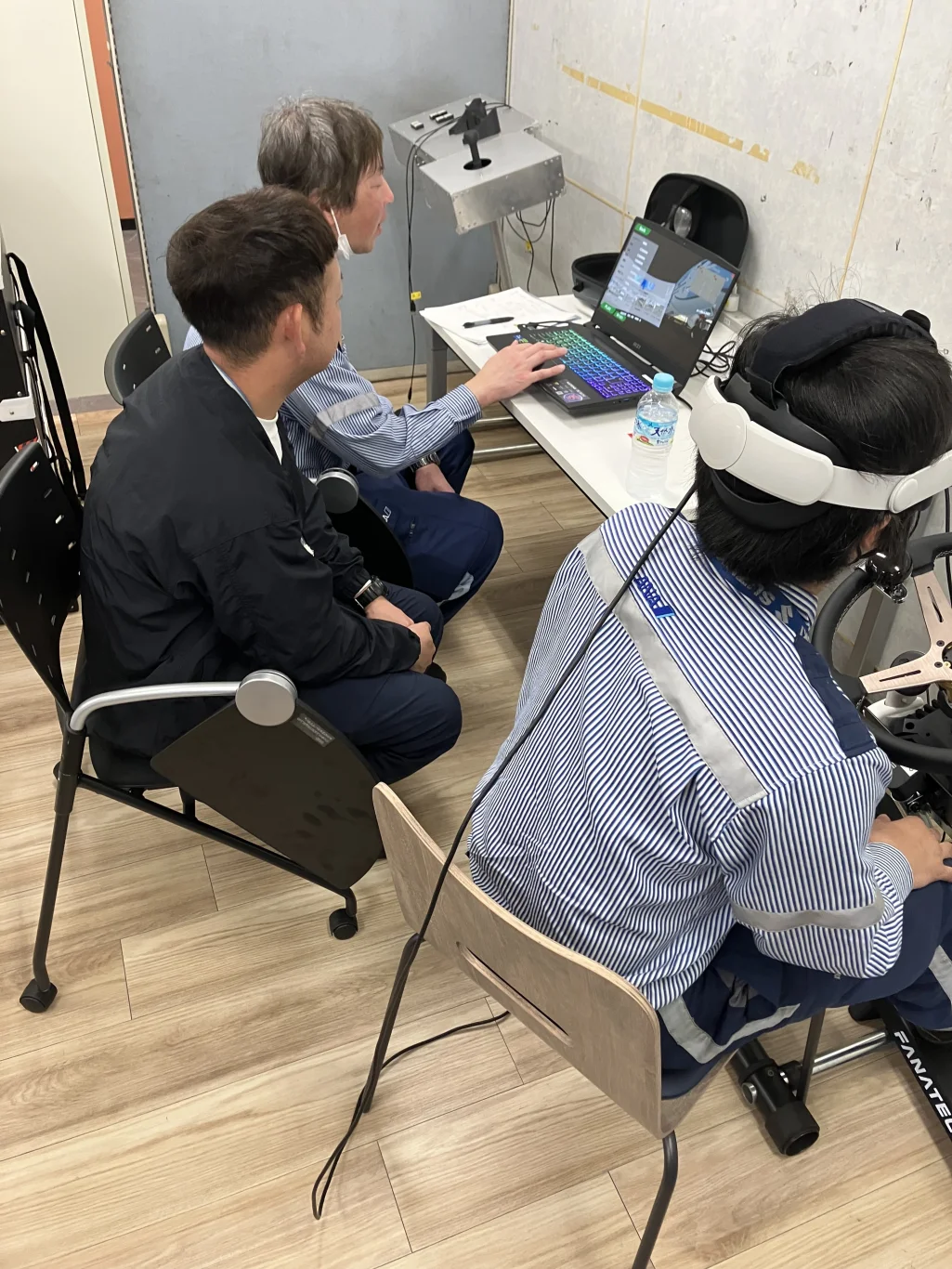 透過VR虛擬體驗，學習安全駕駛技術與意識