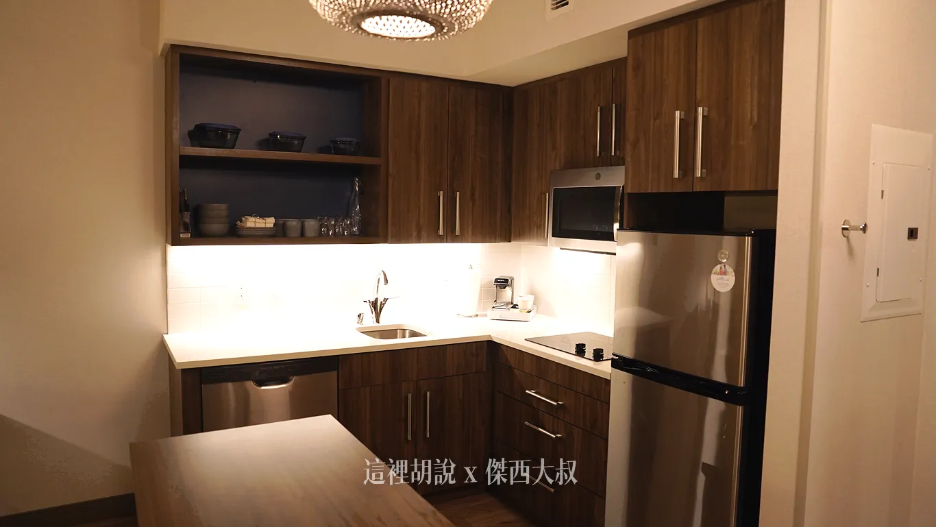 廚房整體的空間配置