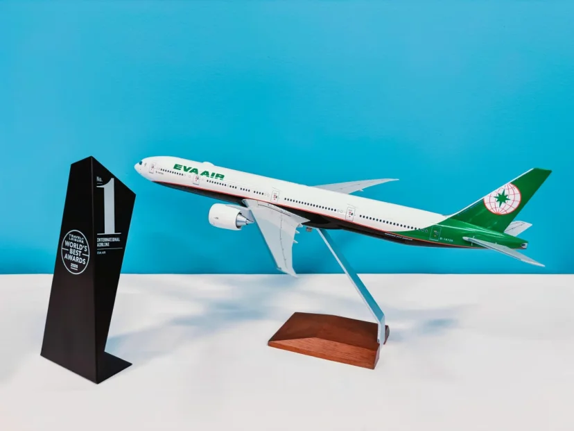 長榮航空獲得  Travel + Leisure 雜誌 2026 全球最佳國際線航空公司第一名 - 這裡胡說 JL TALKS