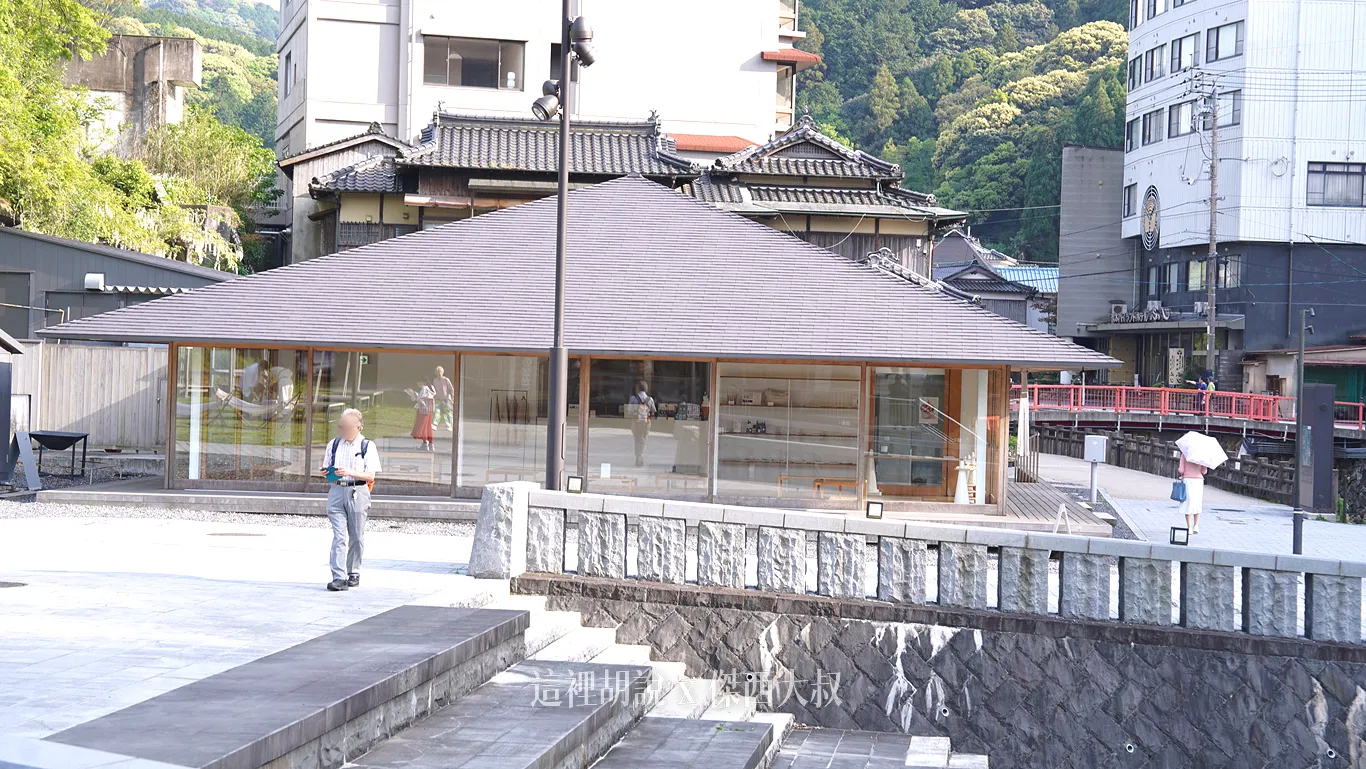 長門湯本溫泉 恩湯 600年歷史神授之湯 站立式深湯體驗 天然岩盤湧泉 感受最原始的療癒力量:恩湯的外觀 長門湯本溫泉 恩湯 600年歷史神授之湯 站立式深湯體驗 天然岩盤湧泉 感受最原始的療癒力量:恩湯的外觀