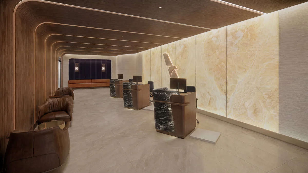 美國航空於達拉斯/沃斯堡機場 打造史上最大 Admirals Club 貴賓室與 Flagship 尊榮服務 - 這裡胡說 JL TALKS 美國航空於達拉斯/沃斯堡機場 打造史上最大 Admirals Club 貴賓室與 Flagship 尊榮服務 - 這裡胡說 JL TALKS