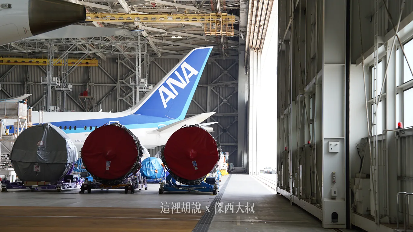 ANA全日空 全新寶可夢彩繪機『紅』登場 慶祝寶可夢三十週年 驚喜設計在機腹：採訪花絮