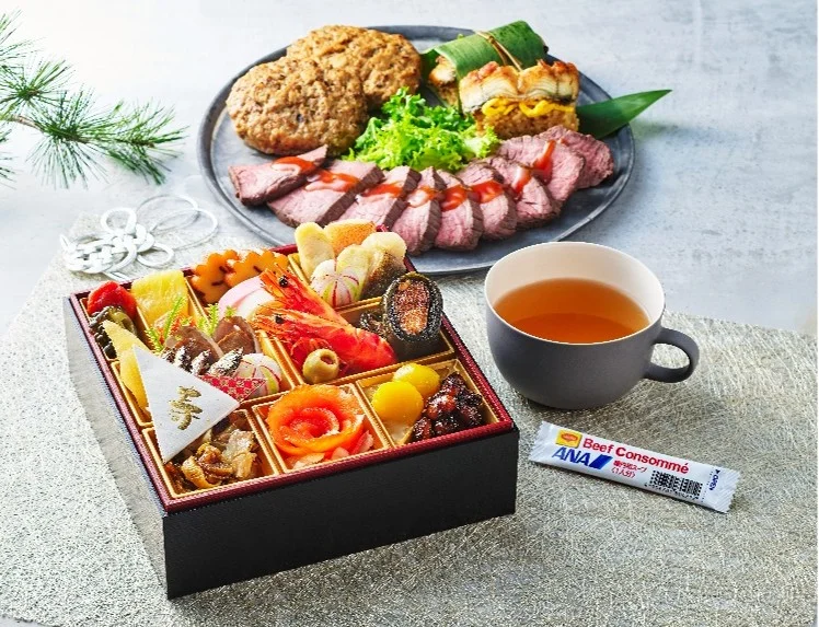 全日空「2027年ANA原創日式年菜」限量登場!機上餐總廚監製迎春重箱 預購贈送限定飛機小碟與七味粉罐:京都「京・料亭わらびの里」三段重 全日空「2027年ANA原創日式年菜」限量登場!機上餐總廚監製迎春重箱 預購贈送限定飛機小碟與七味粉罐:京都「京・料亭わらびの里」三段重