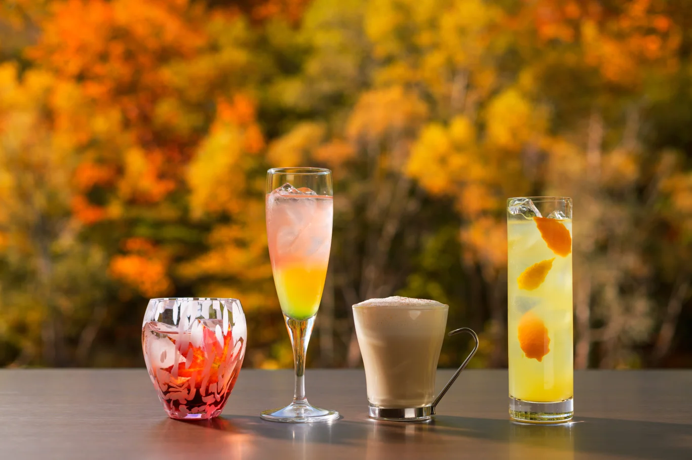 以紅葉色澤與香氣為靈感設計的紅葉特別特調。