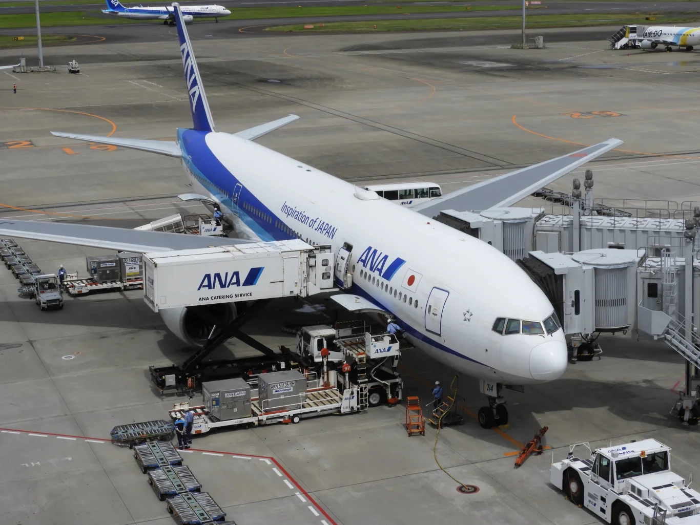 全日空ANA開發地勤專用手套 18針編織五指觸控兼顧防護：告別傳統棉紗手套 18針纖維搭配指尖重點防護兼具手感